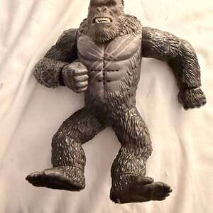 King Kong Giant Action Figure Toy Movie Monster Gorilla 2005 Playmates